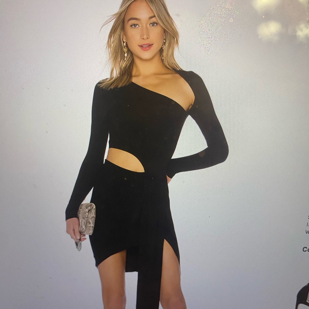 Black CUT out dress! Can't miss!